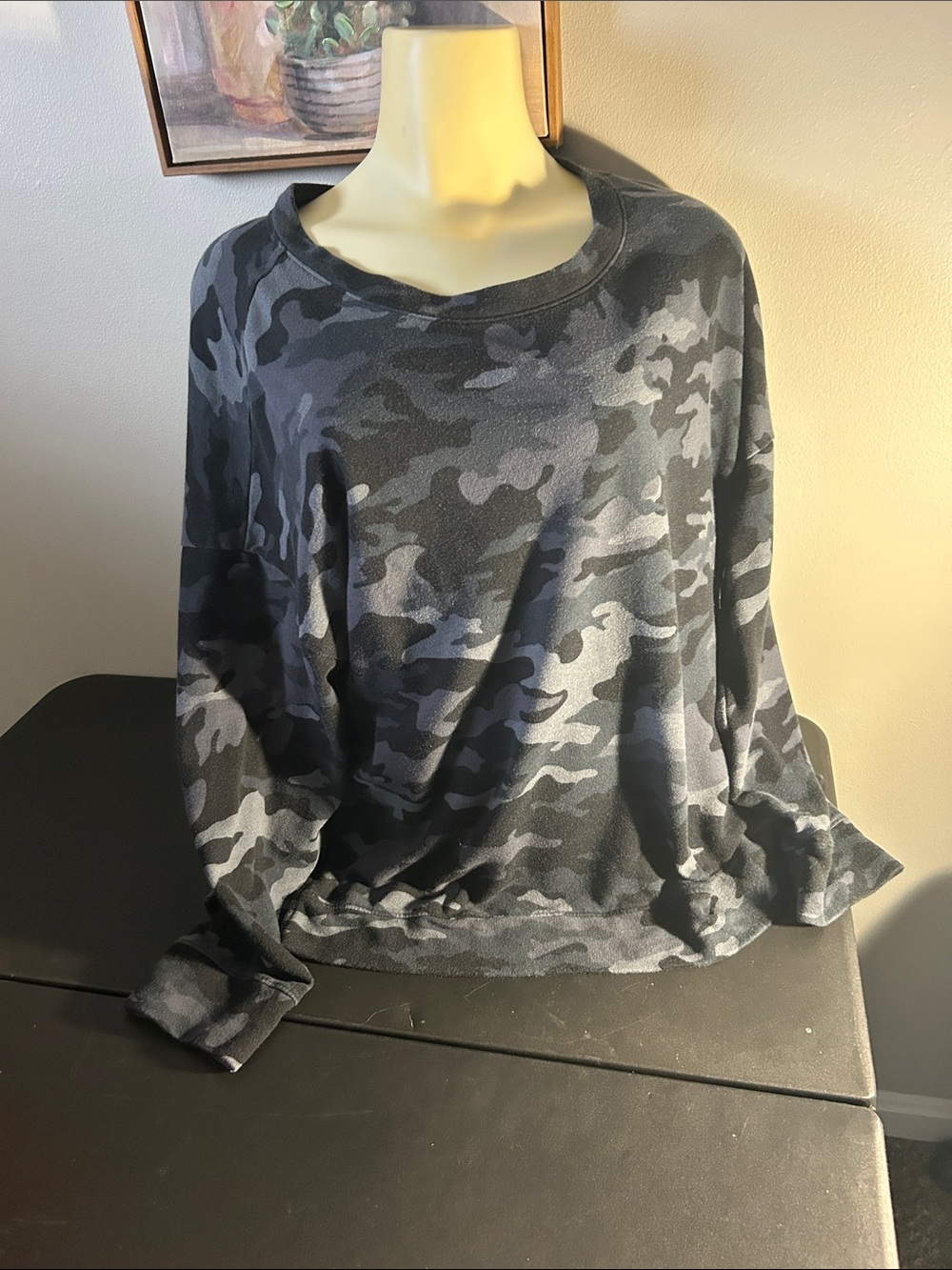 Terra & Sky Men's Black and Gray Camouflage Crewneck Sweater